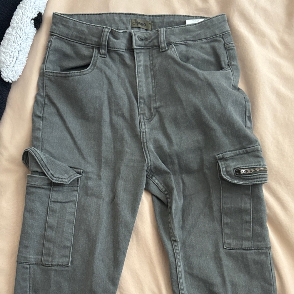 Gray Cargo Skinny Jeans